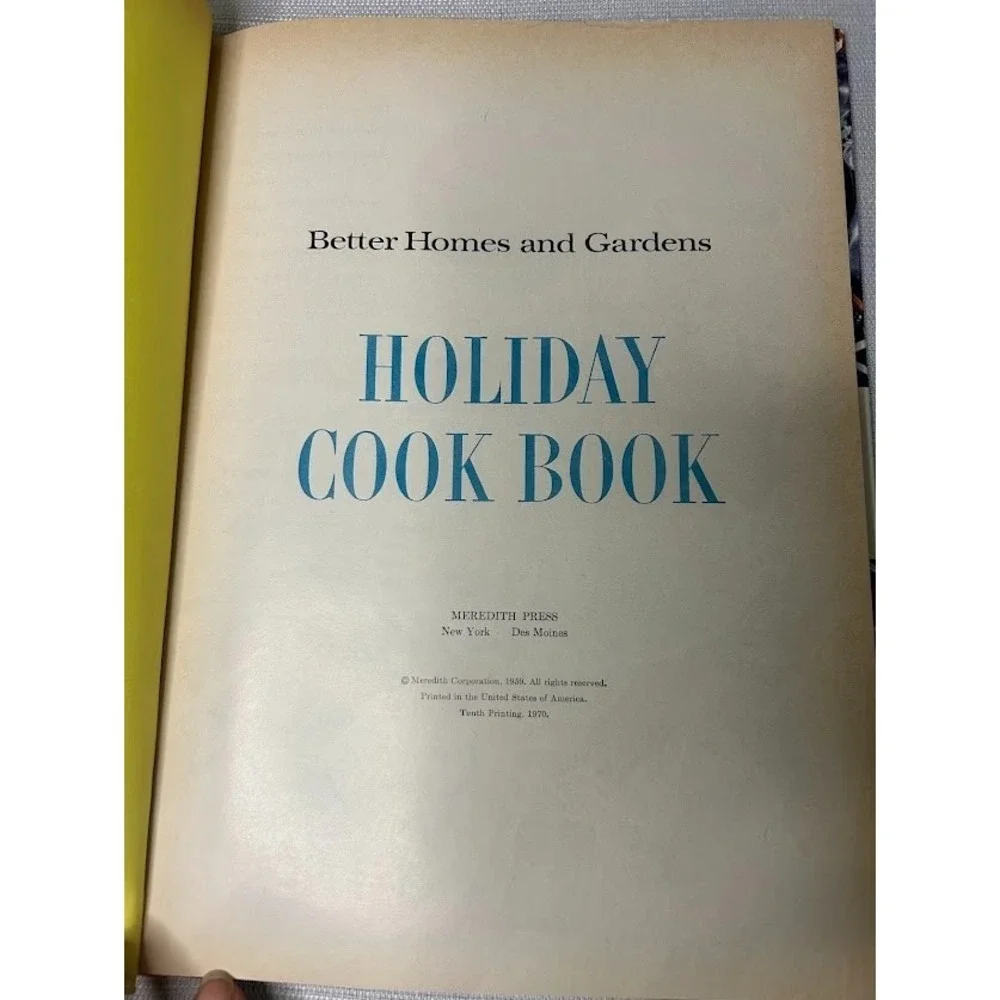 Better‎ Homes Gardens Holiday Cook Book 1970 Special Occasions Vintage Meredith